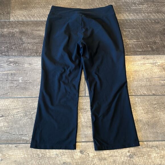 Bundle of 2 Nike Women's Mid Rise Straight Leg Leggings Capris Black Size M - Picture 3 of 14